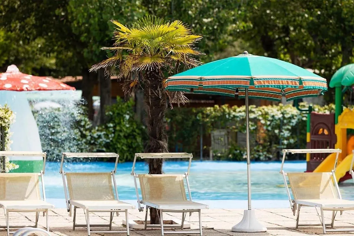 Dante Mobile Homes In Camping Classe Village Lido di Dante Campsite