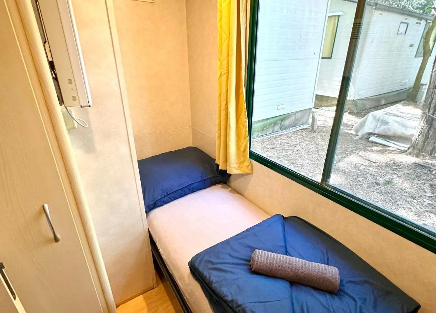 Dante Mobile Homes In Camping Classe Village Lido di Dante Italy