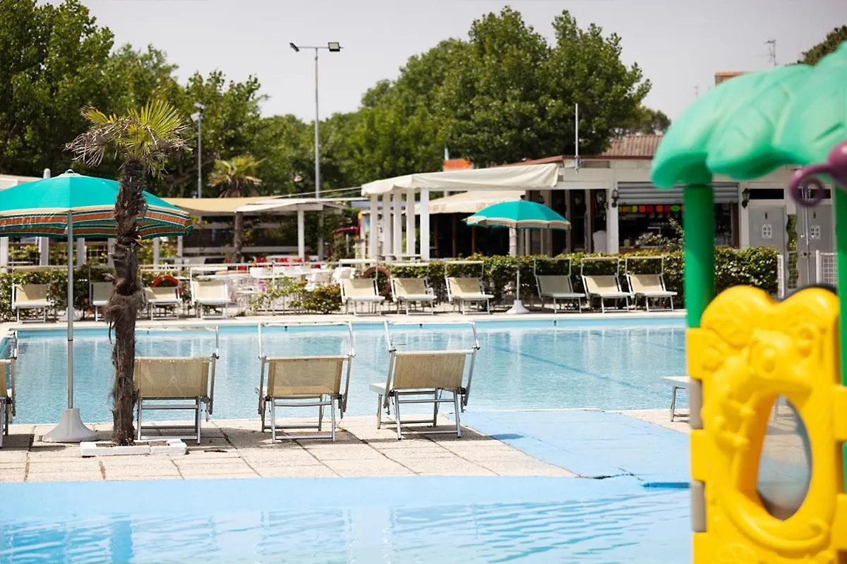 Dante Mobile Homes In Camping Classe Village Lido di Dante