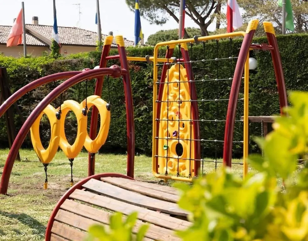 Dante Mobile Homes In Camping Classe Village Lido di Dante