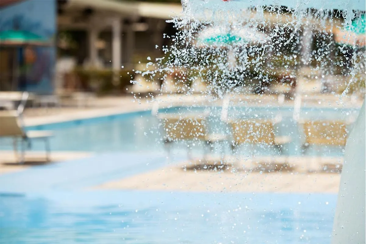 Campsite Dante Mobile Homes In Camping Classe Village Lido di Dante