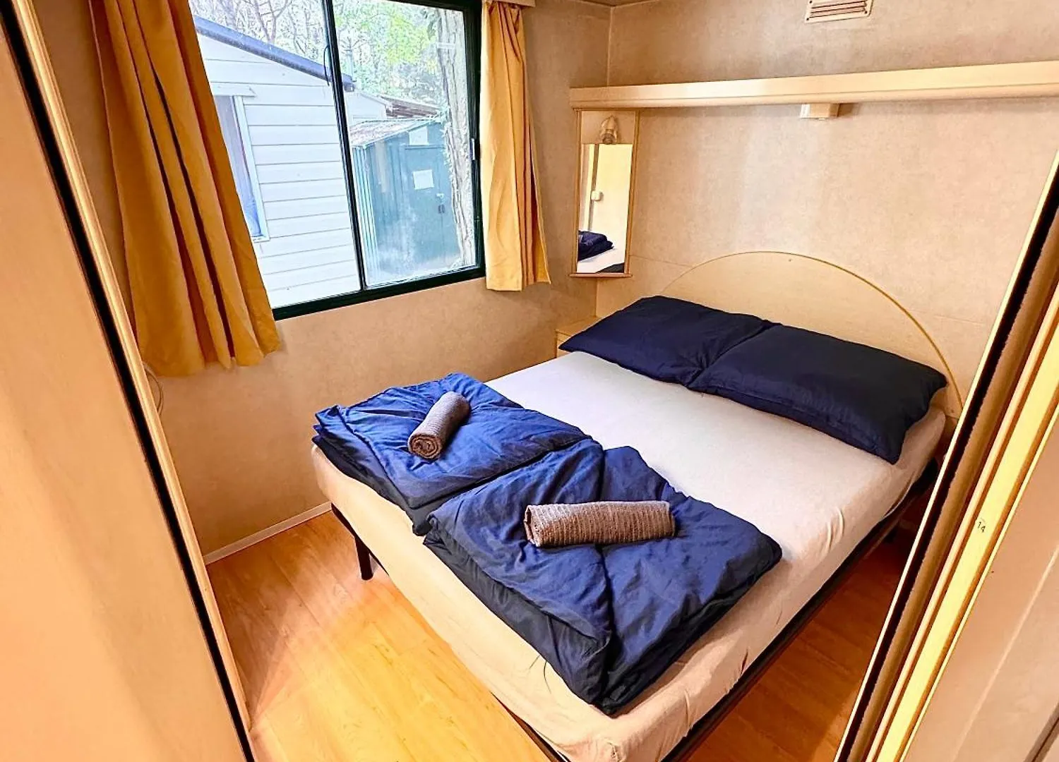 Dante Mobile Homes In Camping Classe Village Lido di Dante Campsite